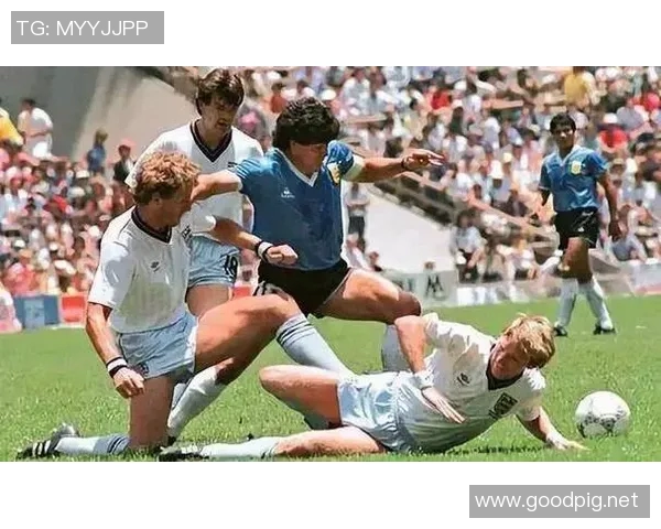 马拉多纳足球哲学的深层内涵超越技巧与胜利的真正意义